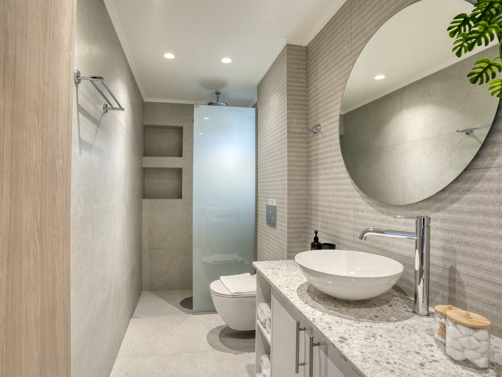 Heritage Loft 1 — bathroom
